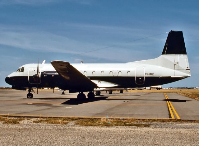 Robinson R-66 (VH-IMK) - HAWKER SIDDELEY HS-748 SRS 2A/287 - REG : VH-IMK (CN 1737) - ADELAIDE INTERNATIONA AIRPORT SA. AUSTRALIA - YPAD 12/11/1995 