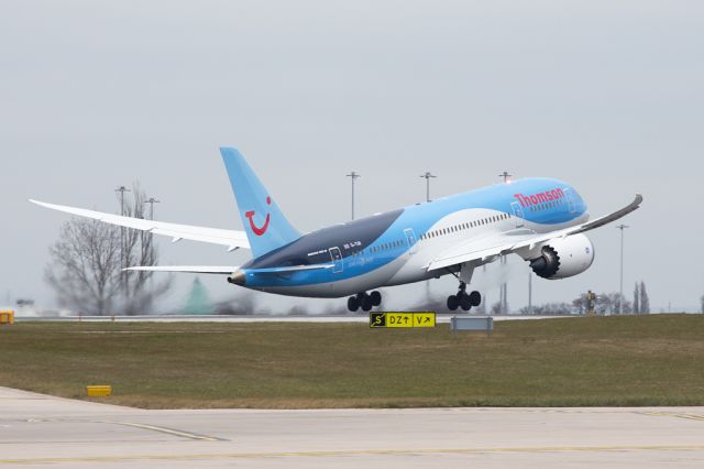Boeing 787-8 (G-TUII) - TOM156 off to Puerta Plata in the Dominican Republic.