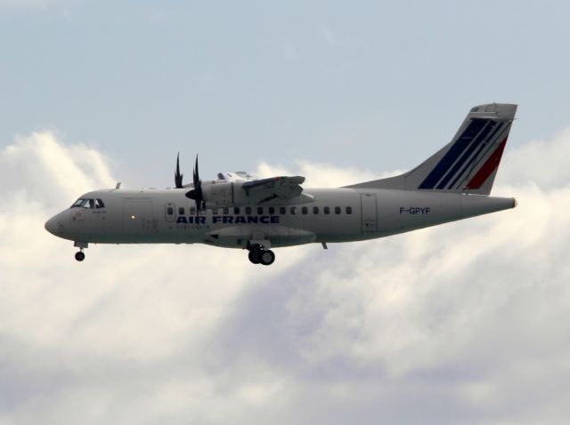 Bombardier CRJ-1000 (F-GPYF)