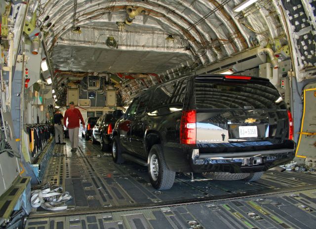 Boeing Globemaster III (89-1192) - Then Vice President Bidens motorcade secured in the cargo bay. Almost ready for departure on 26 Oct 2009.