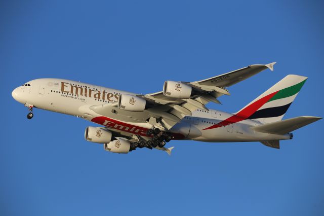 Airbus A380-800 (A6-EOH)