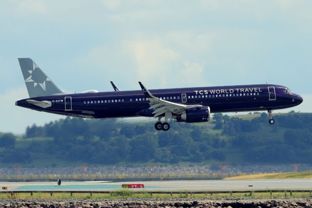 Airbus A321neo (G-XATW) - 'ZAP 247' from Reykjavik landing on 27