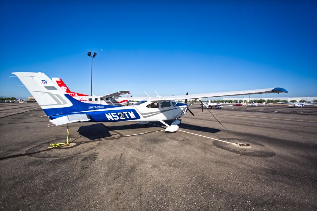 Cessna Skylane (N52TM)