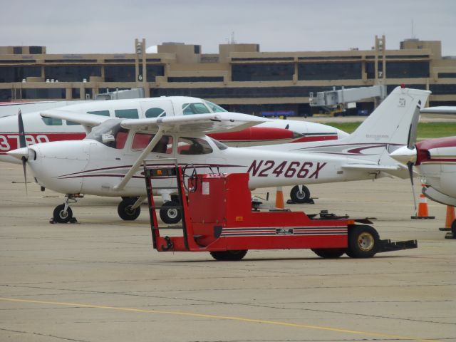 Cessna Skyhawk (N2466X)