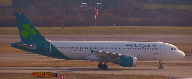 Airbus A320 (EI-DES) - EIDES07032022ZRH.jpg