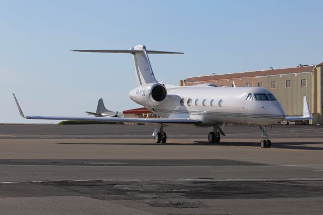 Gulfstream Aerospace Gulfstream IV (PR-VCO) - Having a couple of night's stop at KEF before continuing to EWR and then back to Brazil.