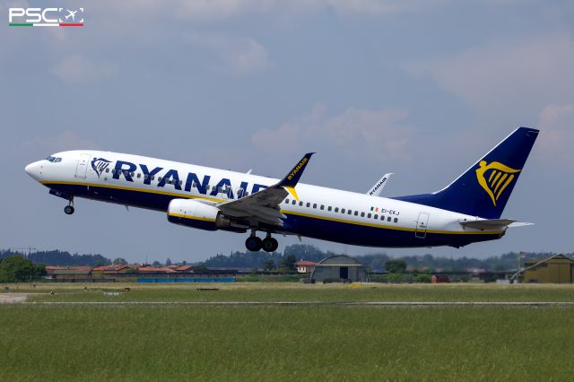 Boeing 737-800 (EI-EKJ) - PSC Verona - Piti Spotter Club Verona