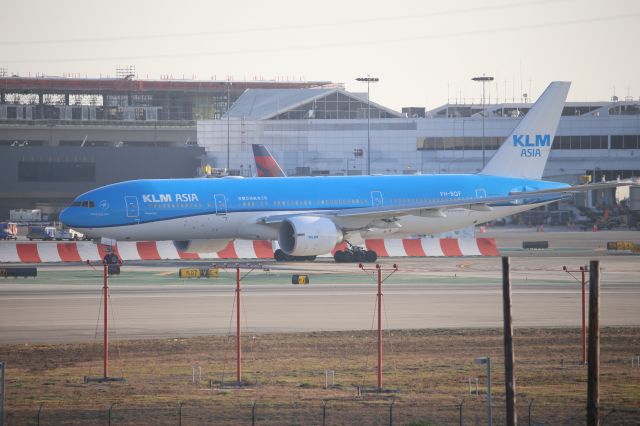 Boeing 777-200 (PH-BQF)