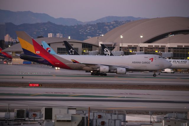Boeing 747-400 (HL7419)