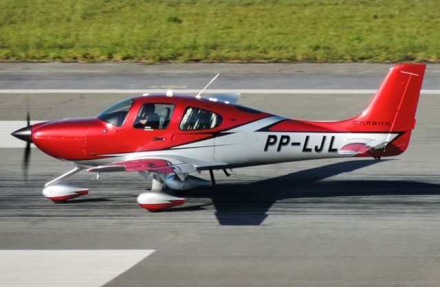 Cirrus SR-22 (PP-LJL)