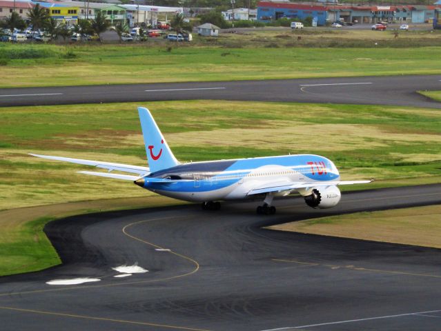 Boeing 787-8 (G-TUIH)