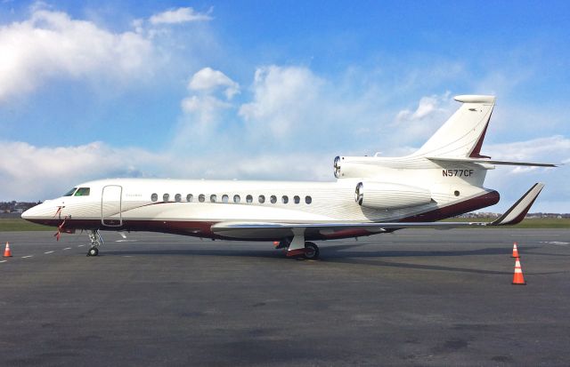 Dassault Falcon 7X (N577CF) - Sharp looking FALCON 7X sitting pretty on the Signature ramp KBOS Logan