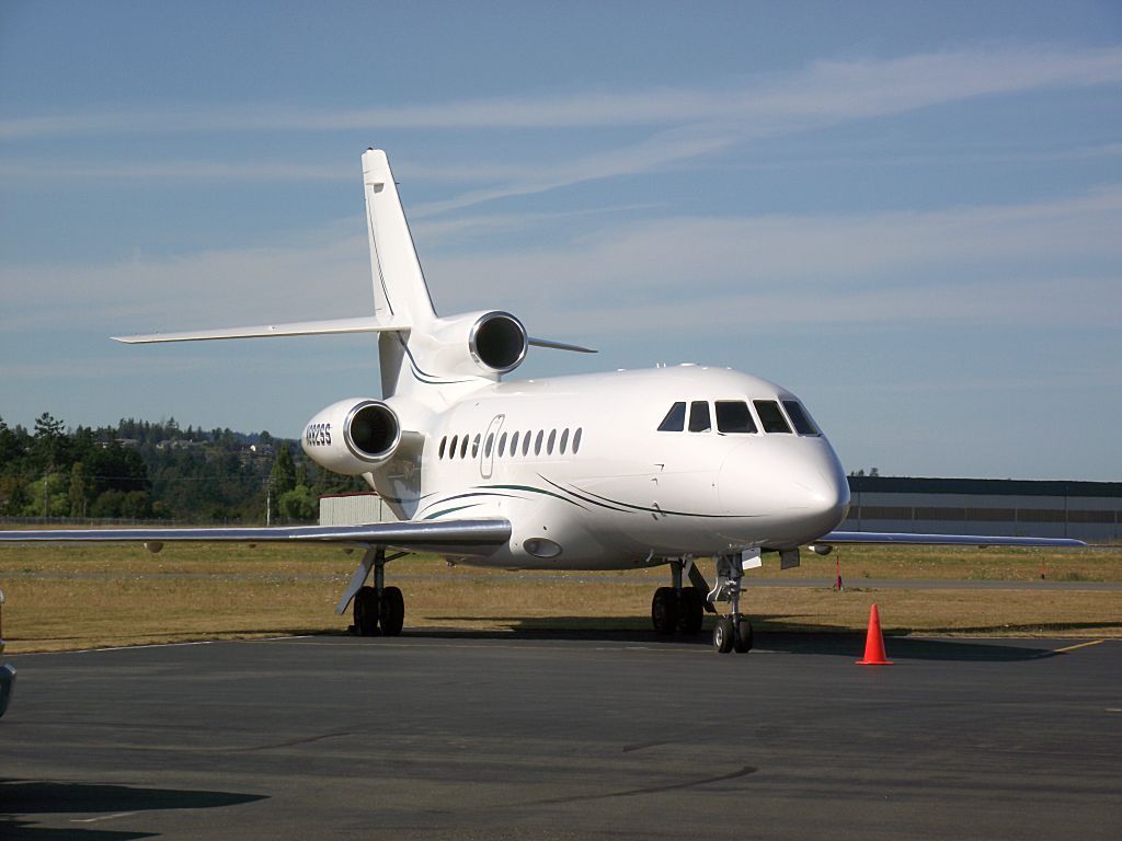 Dassault Falcon 900 (N882SS)