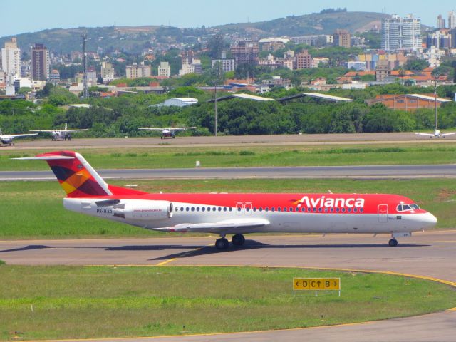 Fokker 100 (PR-OAU) - Fokker 100 (F-28-0100) (cn 11427) Porto Alegre - Salgado Filho (POA / SBPA), Brazil