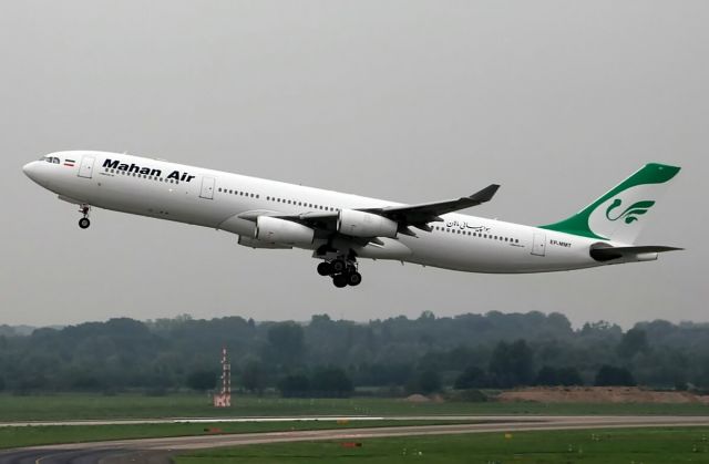 Airbus A340-300 (EP-MMT)