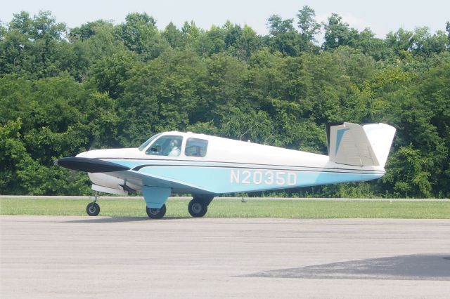 Beechcraft 35 Bonanza (N2035D)