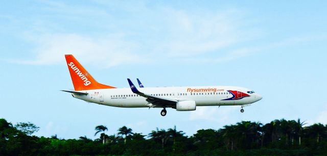 Boeing 737-800 (C-GTVF) - Sunwing B738 ON FINAL APP TO MDPP AIRPORT!