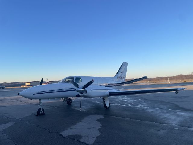 Cessna 404 Titan (N80BS)