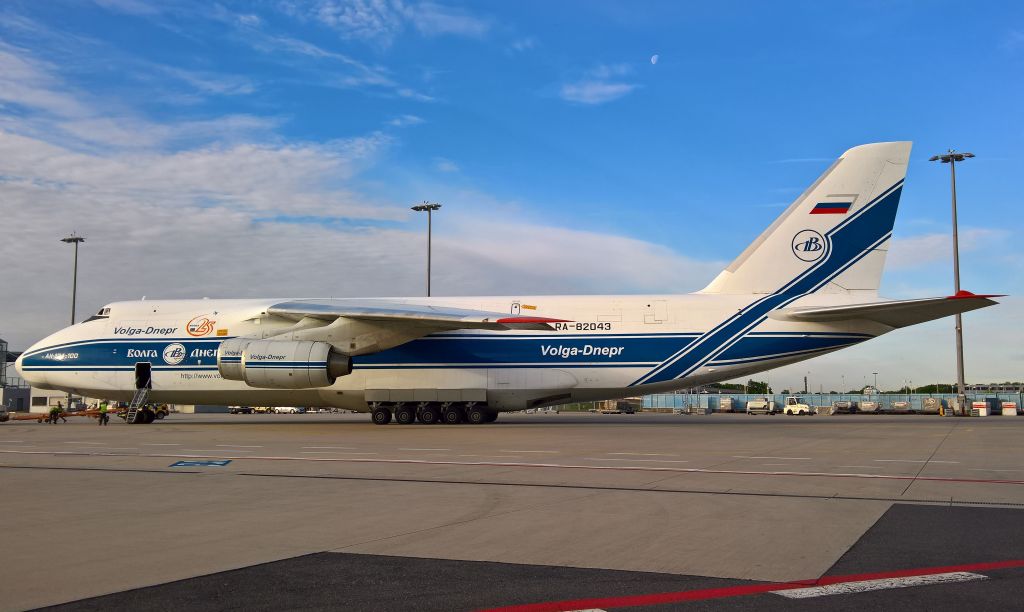 Antonov An-124 Ruslan (RA-82043)