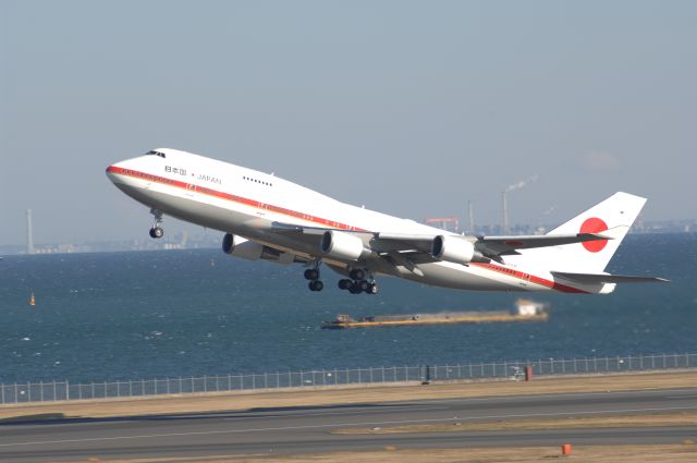 Boeing 747-400 (20-1101) - Departure at Haneda Intl Airport 34R on 2007/12/16 Japan Gvmt