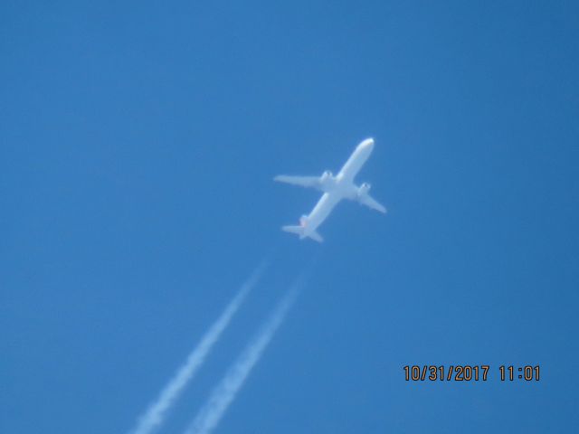 Airbus A321 (N573UW)