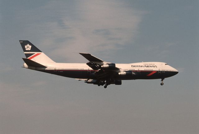 BOEING 747-100 (G-AWNH) - Final Approach to Narita Intl Airport Rwy16 on 1987/05/04