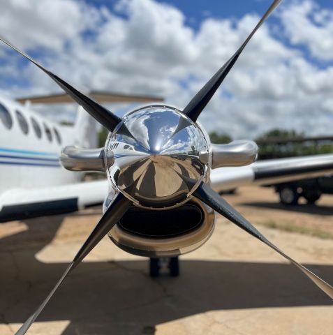 Beechcraft Super King Air 200 (ZS-SWR) - At Ingwelala, South Africa. 23 JAN 2022.