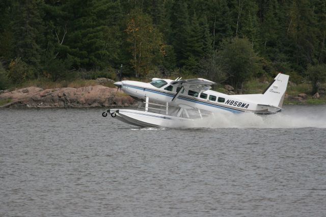 Cessna Caravan (N858MA)