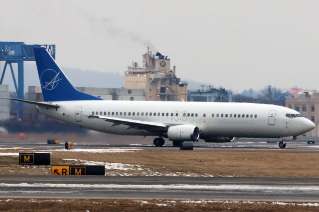 BOEING 737-400 (N807TJ) - Swift/Iaero B734 arriving from North Carolina possibly with the Carolina Hurricanes who play the Bruins. 