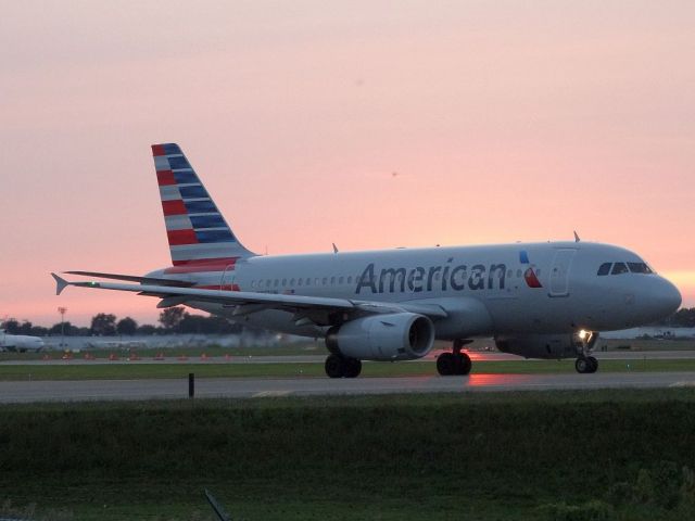 Airbus A319 (N817AW)