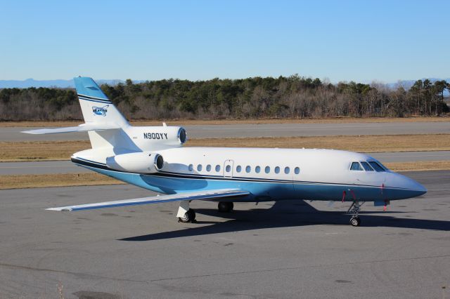 Dassault Falcon 900 (N900YY)