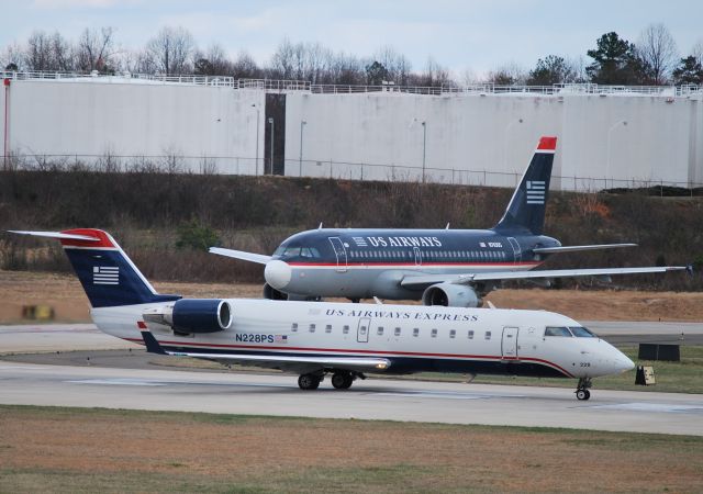 Canadair Regional Jet CRJ-200 (N228PS) - 18C - 3/14/10