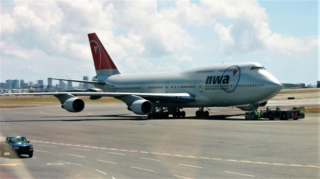 Boeing 747-400 (N668US) - Push back on Honolulu Ramp Sept 2006