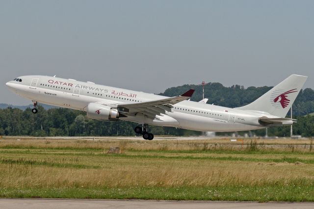 Airbus A330-200 (A7-AFL)