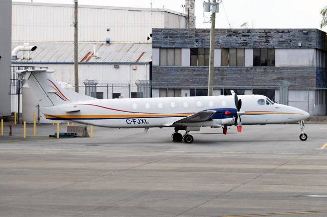 Beechcraft 1900 (C-FJXL) - Operating for Skylink Express