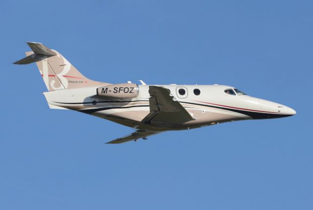 Beechcraft Premier 1 (M-SFOZ)