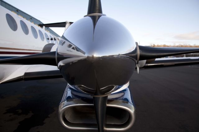 Beechcraft Super King Air 350 (N904MC) - At the ramp of RELIANT AIR, where you find the cheapest fuel on the Danbury (KDXR) airport!