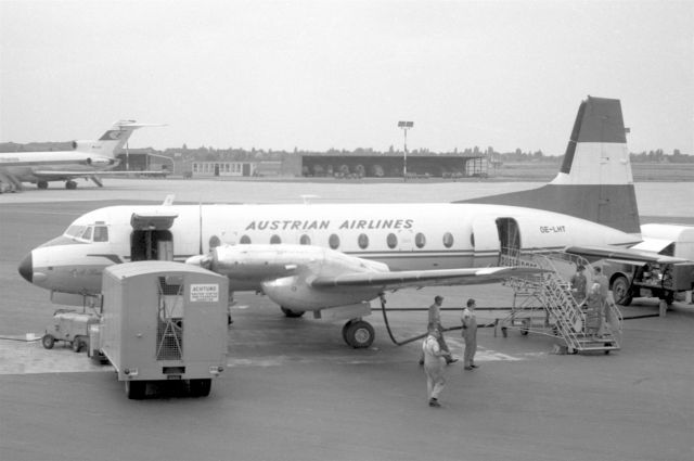 Hawker Siddeley HS-748 (OE-LHT) - 1966 at Düsseldorf (EDDL)