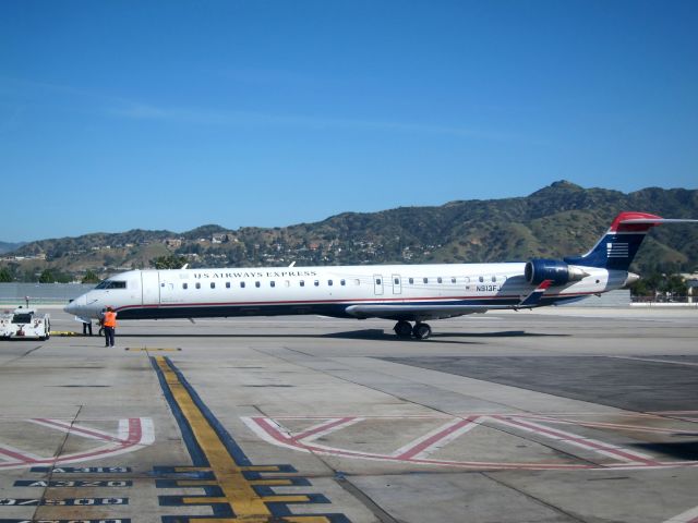 Canadair Regional Jet CRJ-700 (N913FJ)