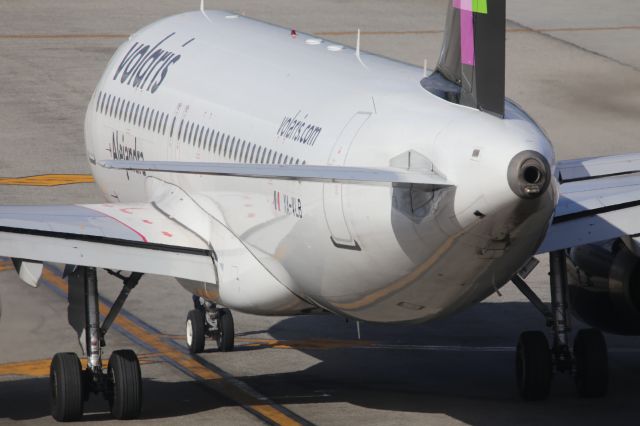 Airbus A320 (XA-VLB)
