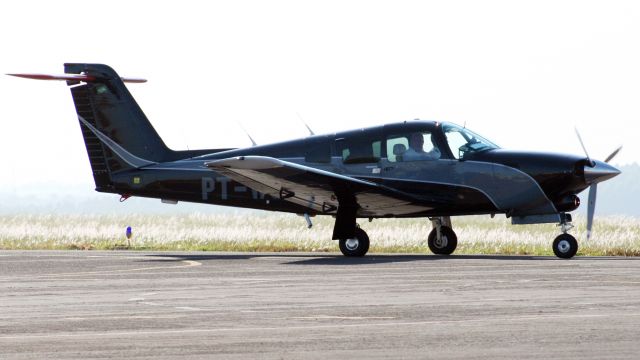 Piper Cherokee (PT-WGC)