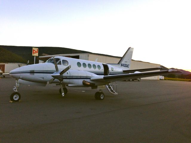 Beechcraft King Air 100 (N400AC)