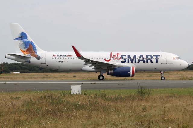 Airbus A320 (F-WXAH)