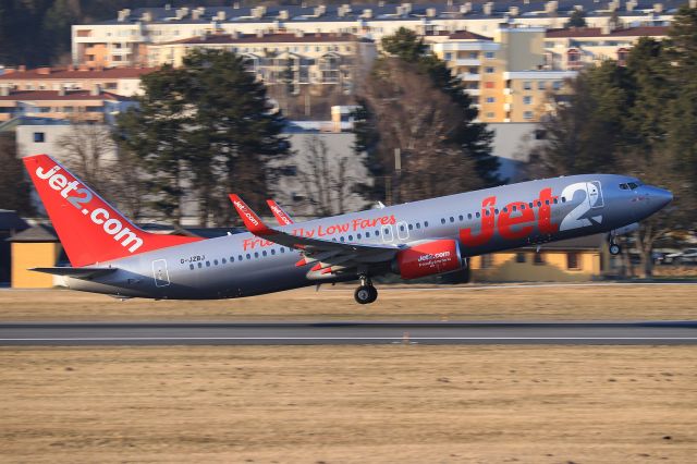 Boeing 737-800 (G-JZBJ)