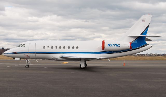 Dassault Falcon 2000 (N317ML) - 1st ever upload of N313ML on FlightAware.Com !