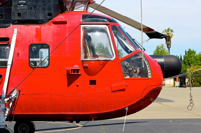 Sikorsky Sea King (N905CH) - Very interesting Sikorsky S-61N parked on the ramp at Reid Hillview.