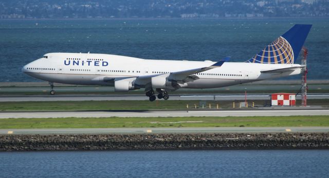 Boeing 747-400 (N177UA) - Arriving from Beijing