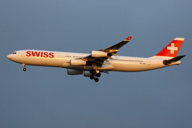 Airbus A340-300 (HB-JMJ) - Swiss 52 from Zurich. This aircraft was formerly painted in the San Francisco special livery.