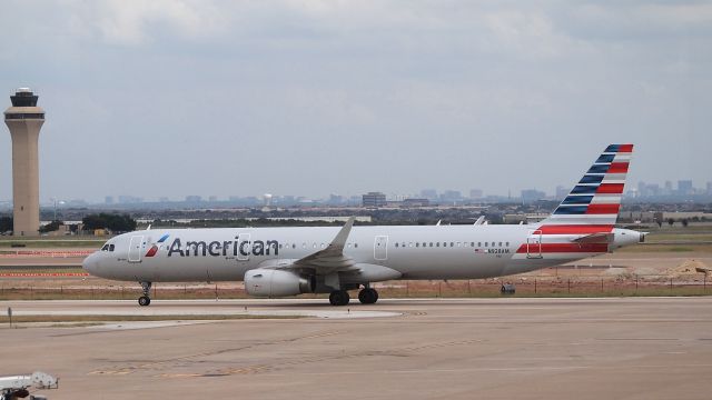 Airbus A321 (N921AM)