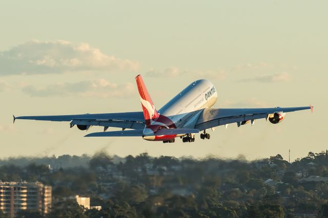 Airbus A380-800 (VH-OQE)